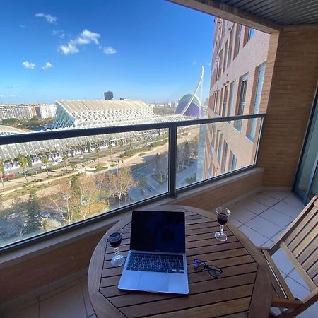 Travel Habitat L'Umbracle Apartment บาเลนเซีย ภายนอก รูปภาพ