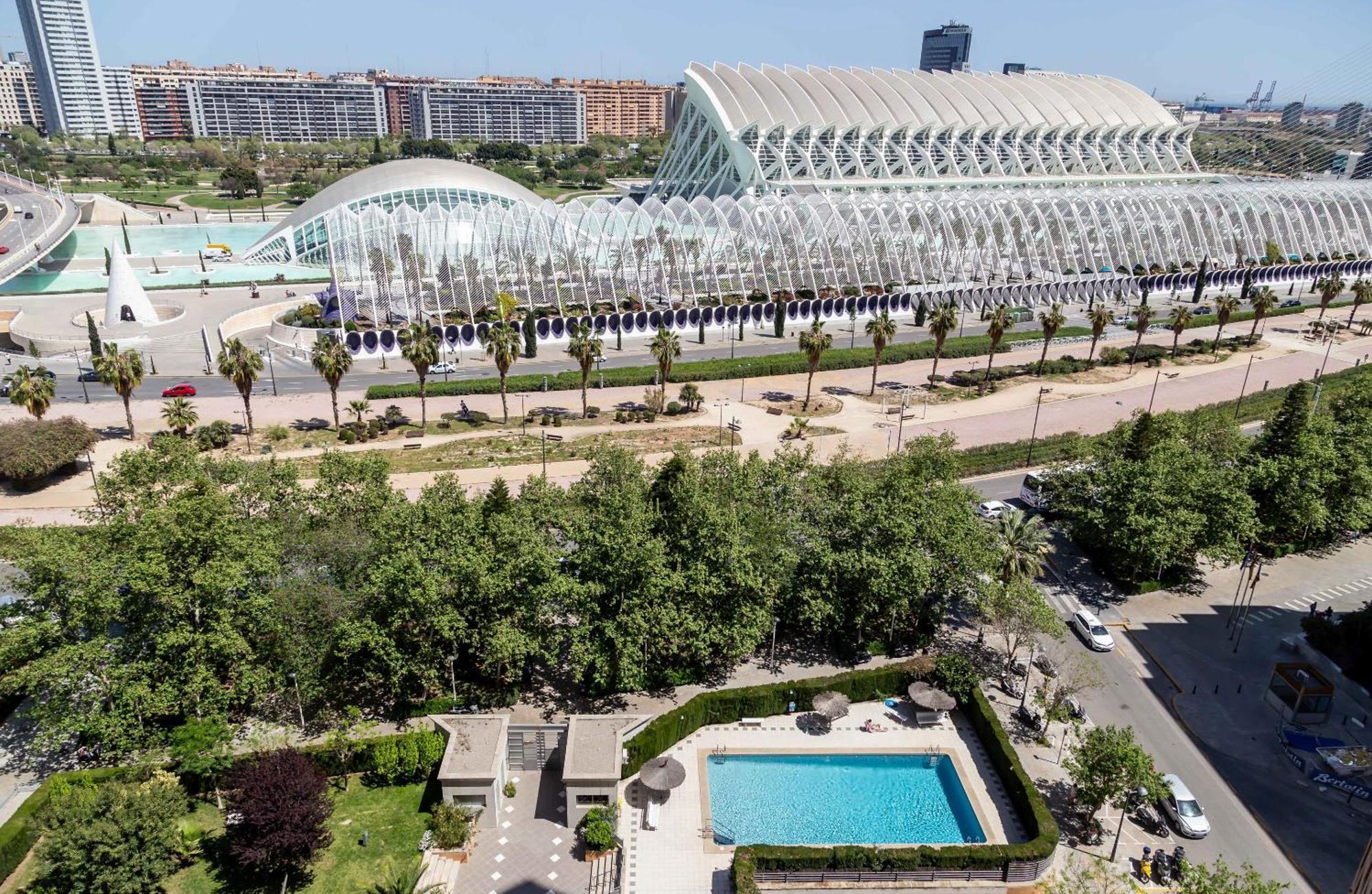 Travel Habitat L'Umbracle Apartment บาเลนเซีย ภายนอก รูปภาพ