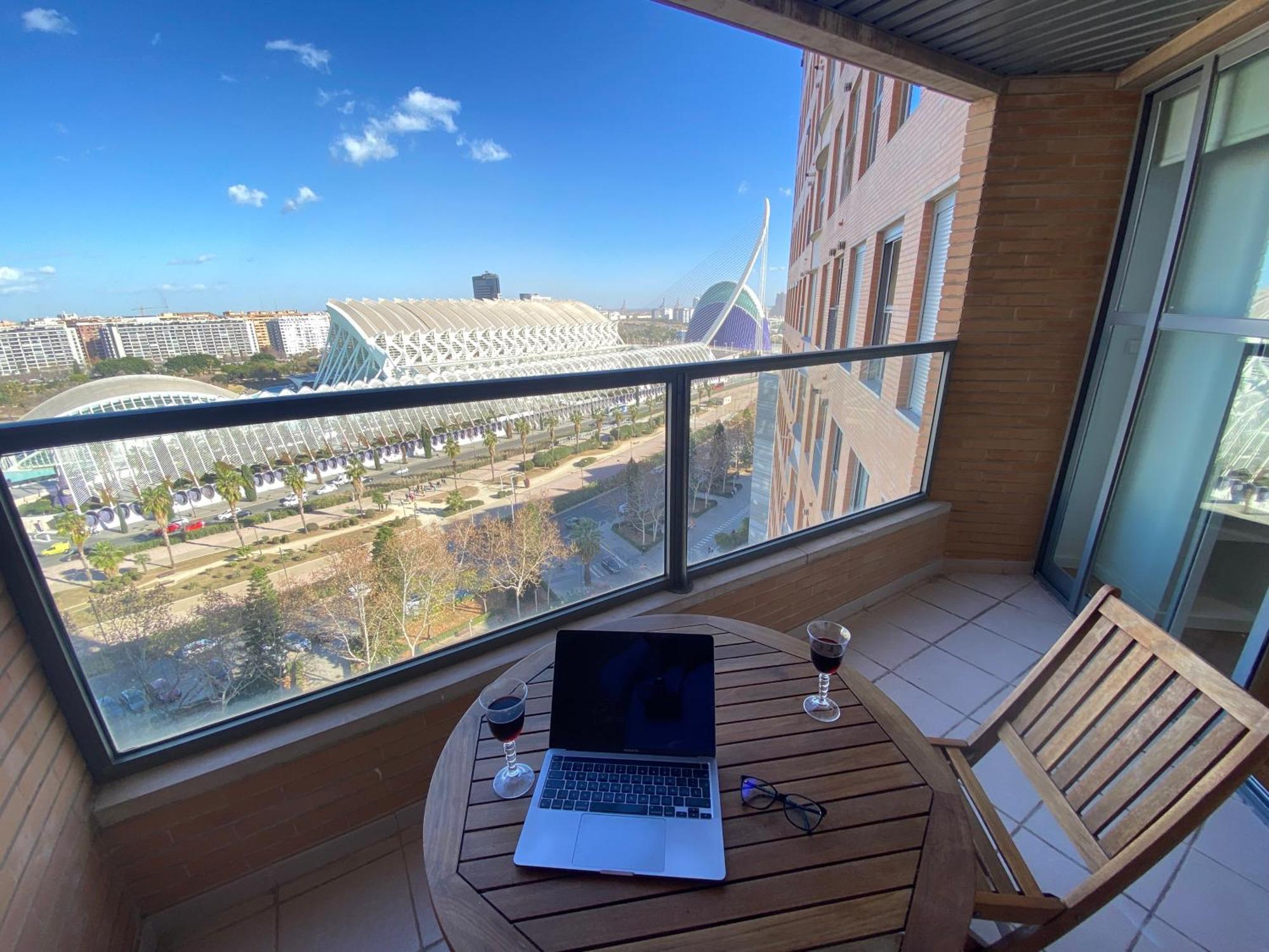 Travel Habitat L'Umbracle Apartment บาเลนเซีย ภายนอก รูปภาพ
