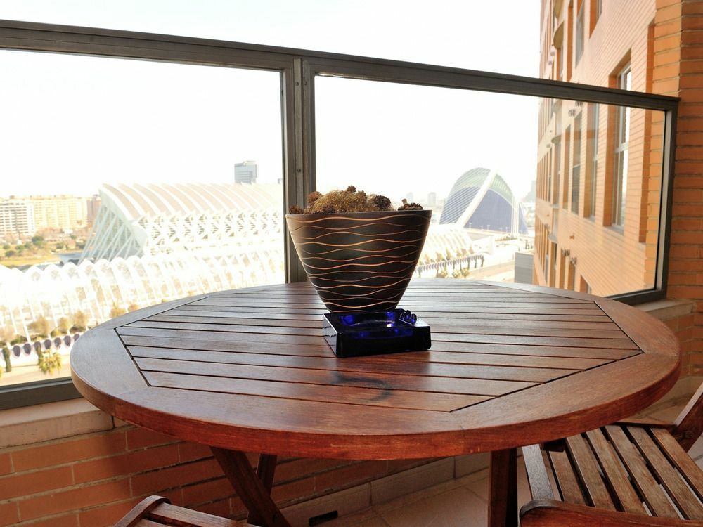 Travel Habitat L'Umbracle Apartment บาเลนเซีย ภายนอก รูปภาพ
